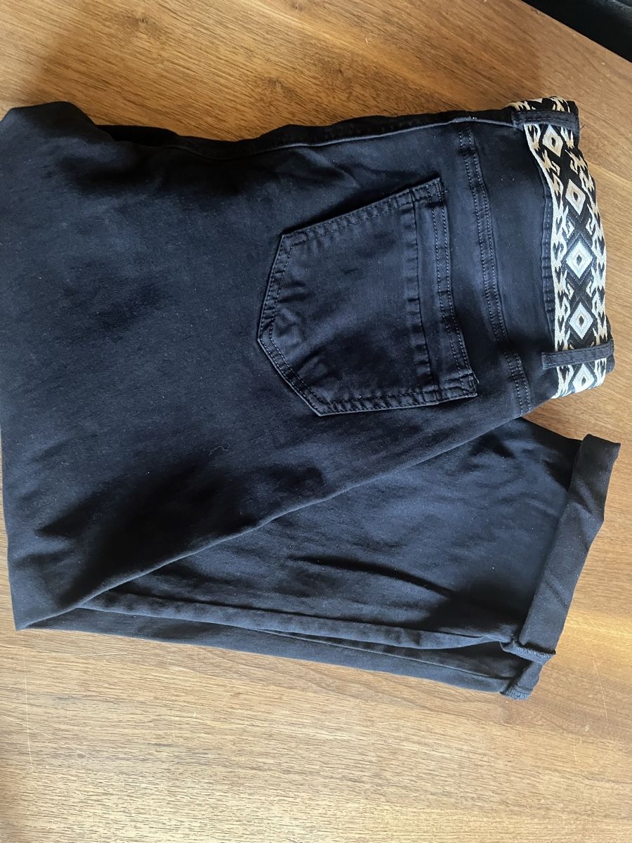 Jeans: Jeans Hose Gr M schwarz  – Neu und originalverpackt aus Aarberg von Jakaro