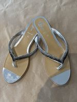 Sommer Chic: Silberne Flip-Flops mit Strass, Grösse 40 ✨