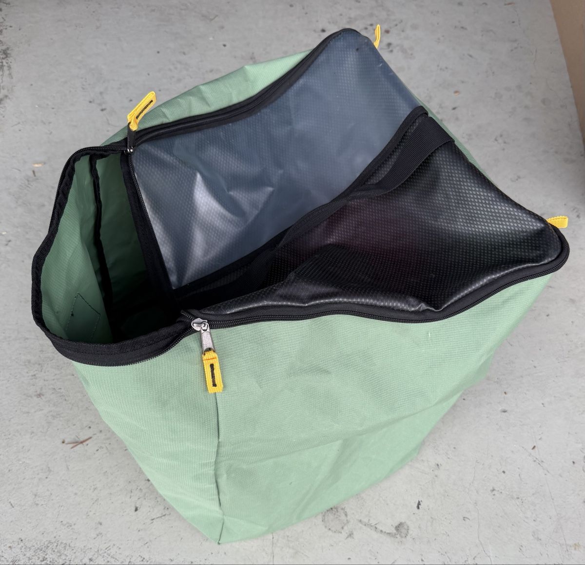 Taschen: Mountainsmith Kubus Tasche grün – Gebraucht aus Hergiswil NW von Klimsen 1