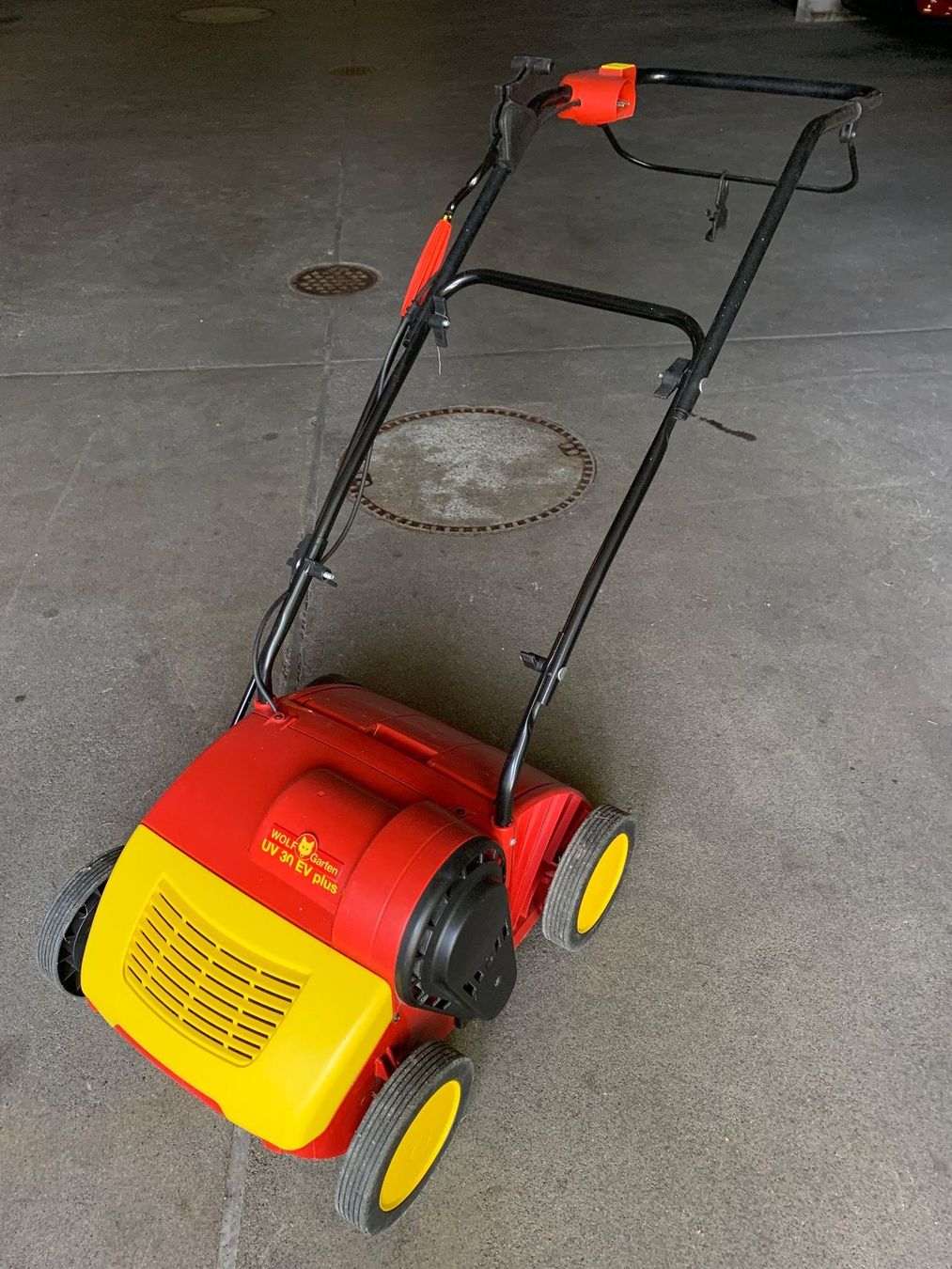 Wolf Garten Bodenbearbeitungsgeräte: Wolf Garten Vertikutierer UV 30 EV plus – Gebraucht aus Birr von Lotus23