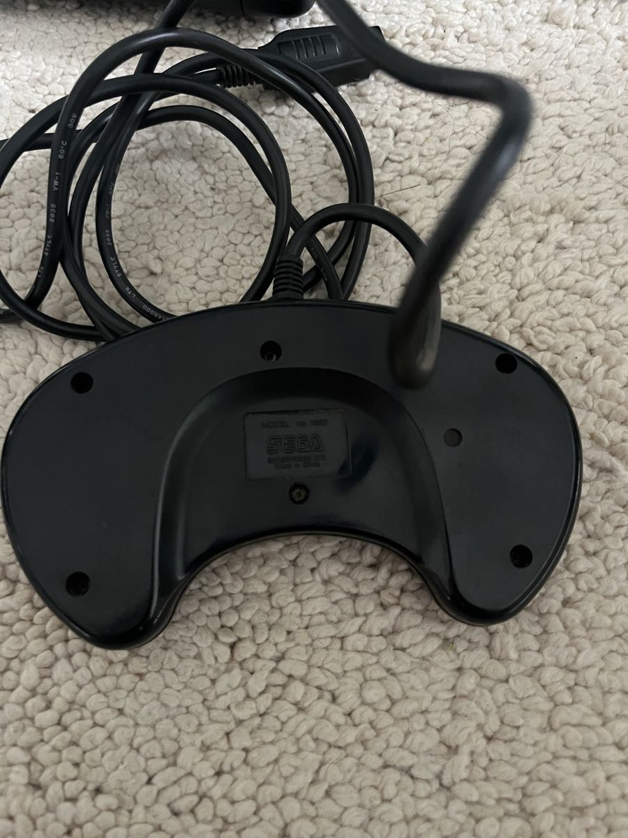 Sega Console: Sega Mega Drive 2 Konsole + 2 Controller + 1 Spiel Mickey – Usato da Baden venduto da tob_t8gw 5