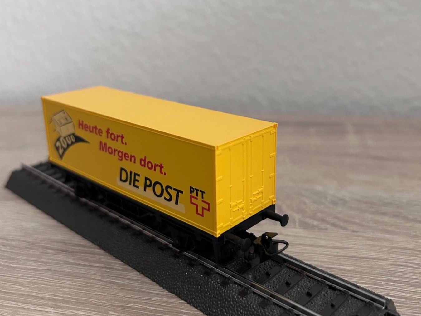 Märklin Modellini di ferrovie: Märklin Güterwagen PTT Die Post Container HO – Nuovo e nell'imballaggio originale da Goldach venduto da Manyro55 3