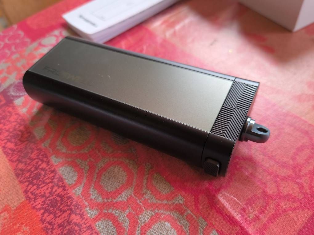 Kartenlesegeräte: Multi SD-Card Reader & Holder – Gebraucht aus Grub-AR von Medora 2