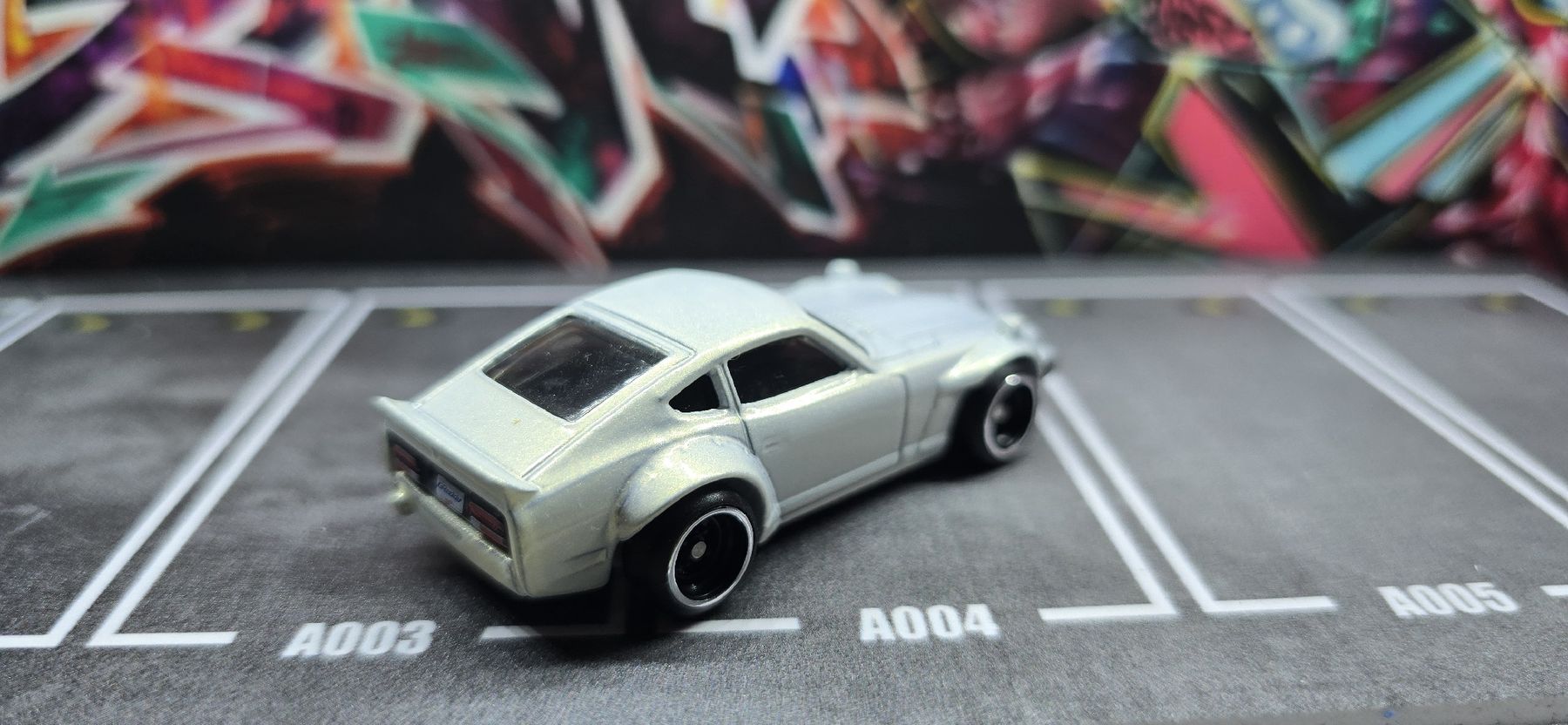 Hot Wheels Modellini d'auto: Hot Wheels Datsun Premium – Nuovo (secondo la descrizione) da Frauenfeld venduto da ufo_yk6c 1