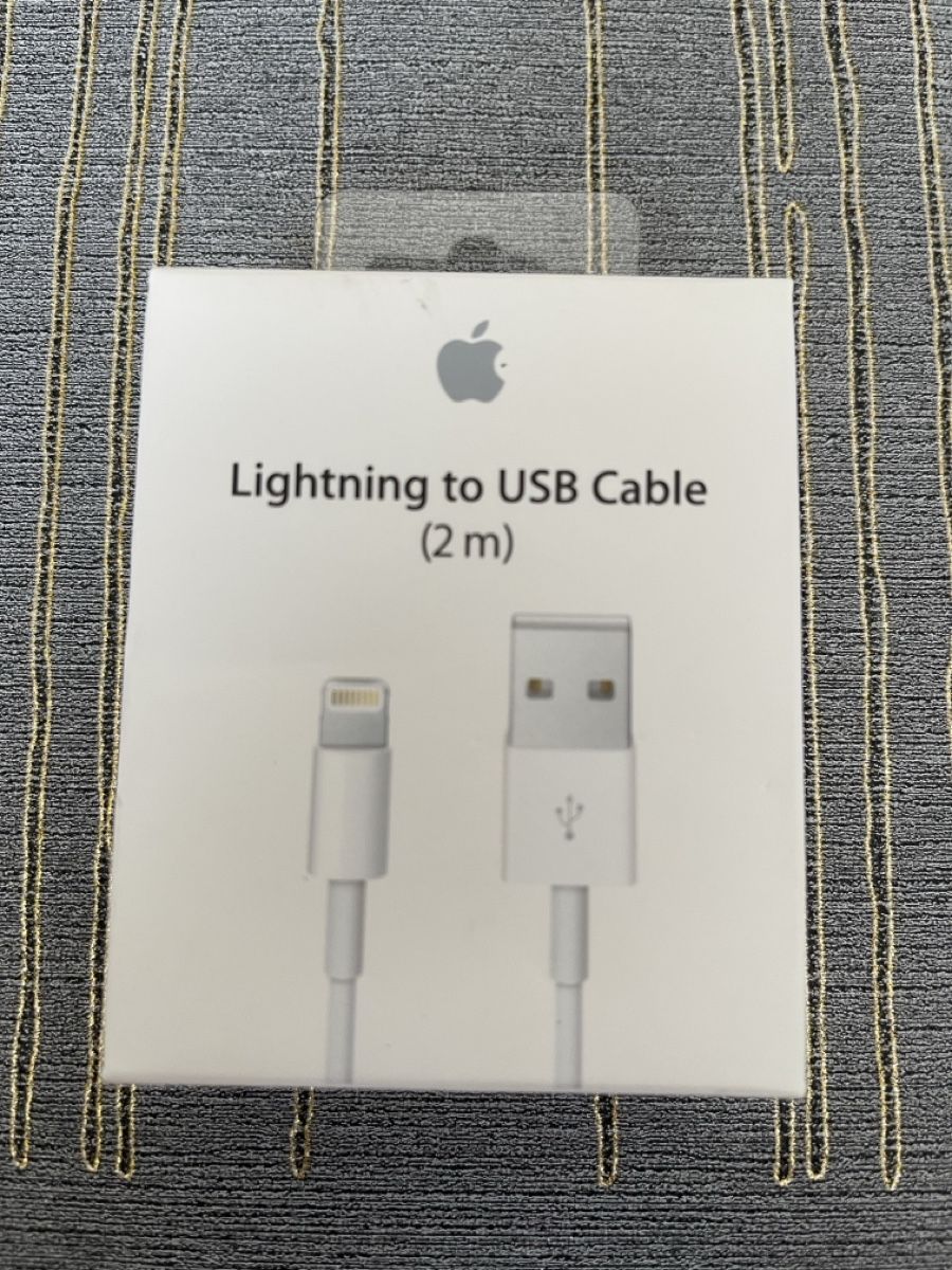 Apple Cavi: Apple Lightning to USB Cable (2m) - Original & New – Nuovo e nell'imballaggio originale da Bussigny venduto da Dali430
