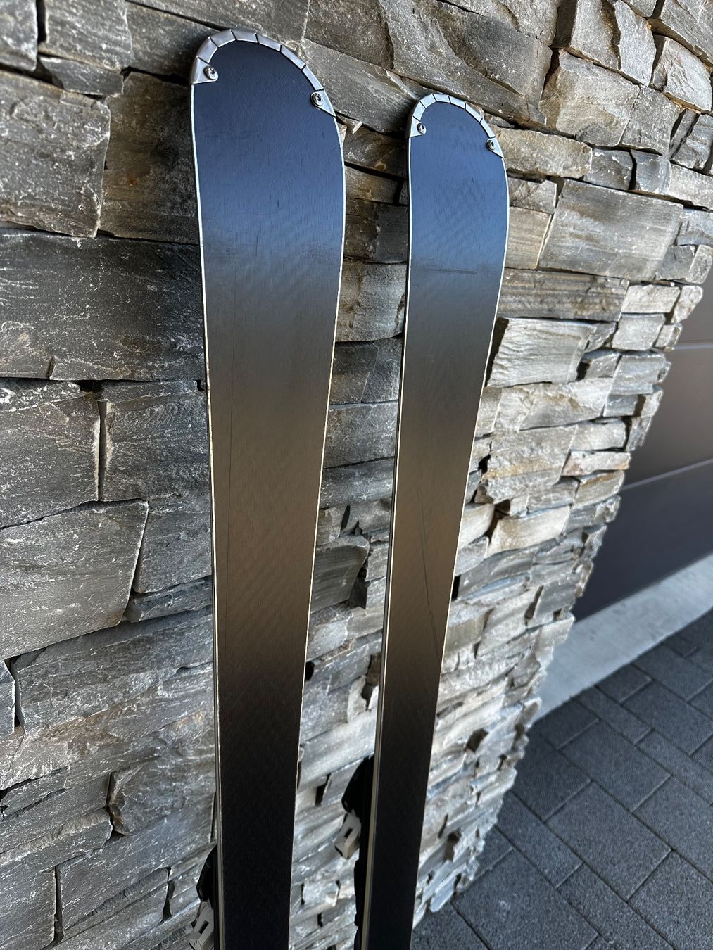 Atomic Skis: Skis Atomic Cloud - 161 cm, avec fixations – Neu (gemäss Beschreibung) aus Sion von admt9 5