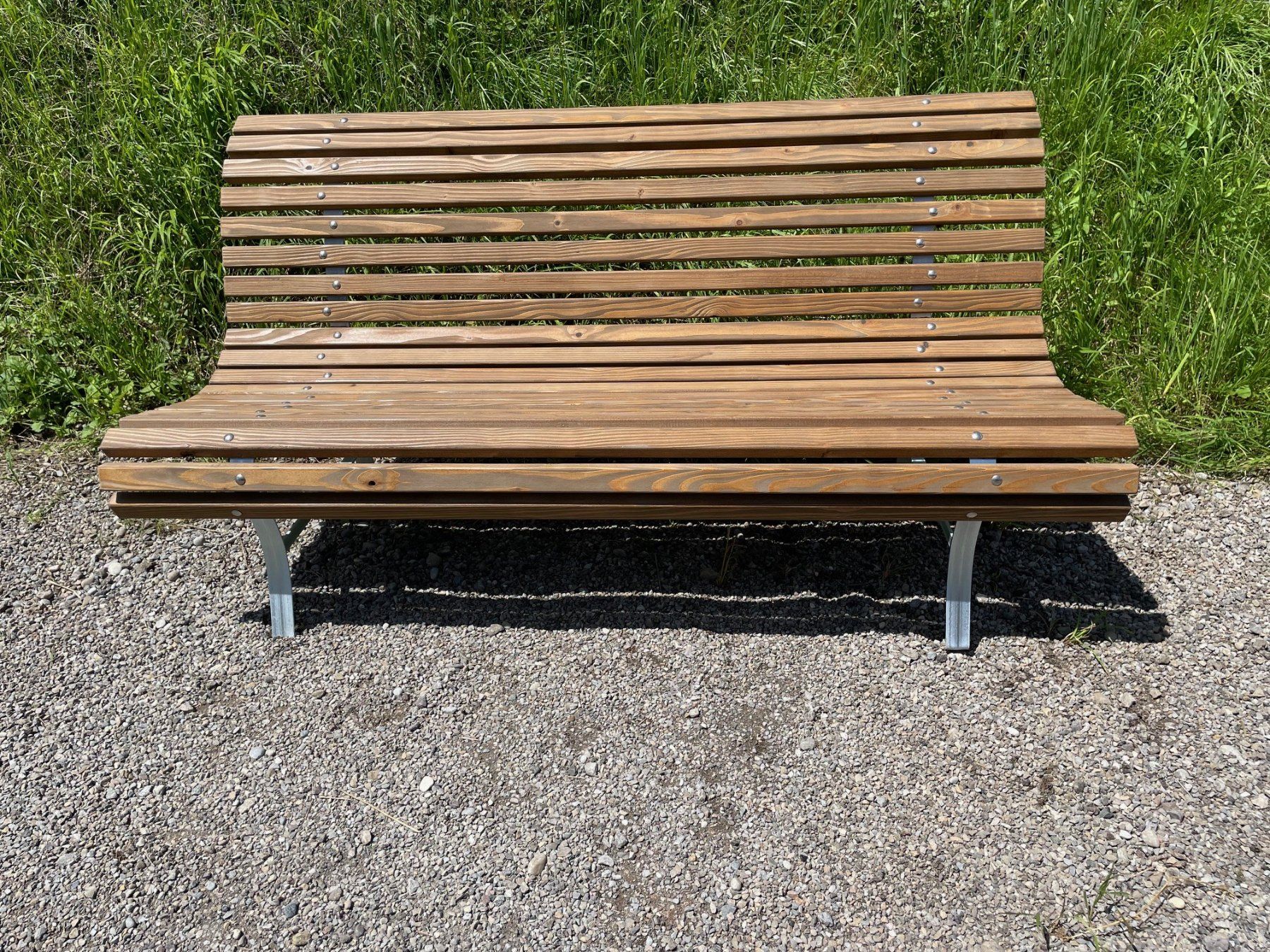 Panchine: Zu verkaufen Gartenbänkli – Nuovo e nell'imballaggio originale da Weiningen TG venduto da gartenbaenkli