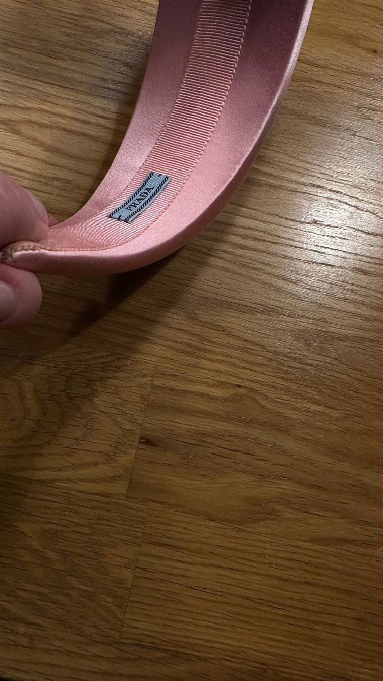 Prada Accessori per capelli: Prada Haarreif, Silk Satin, Rosa – Usato da Wollerau venduto da bodega74 6