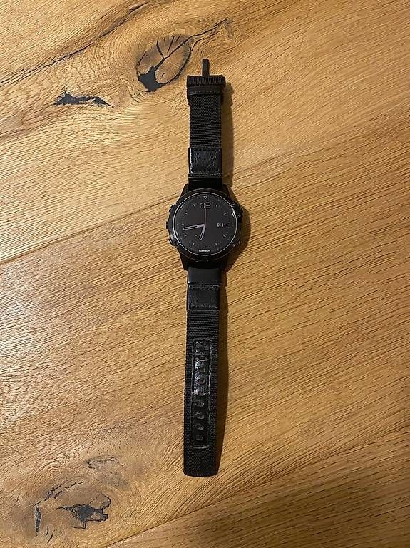 Garmin Orologi: Garmin Fenix 5 occasion – Usato da küssnacht am rigi venduto da Daot