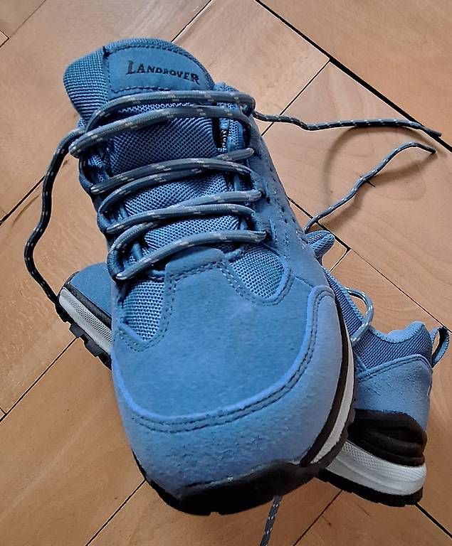 Scarpe da donna: Trecking Schuhe – Usato da Bern venduto da Pacco1993