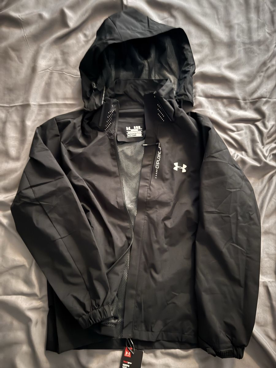 Giacche: Under Armor Windbreaker – Nuovo (secondo la descrizione) da Unterentfelden venduto da tim_5vkv 1