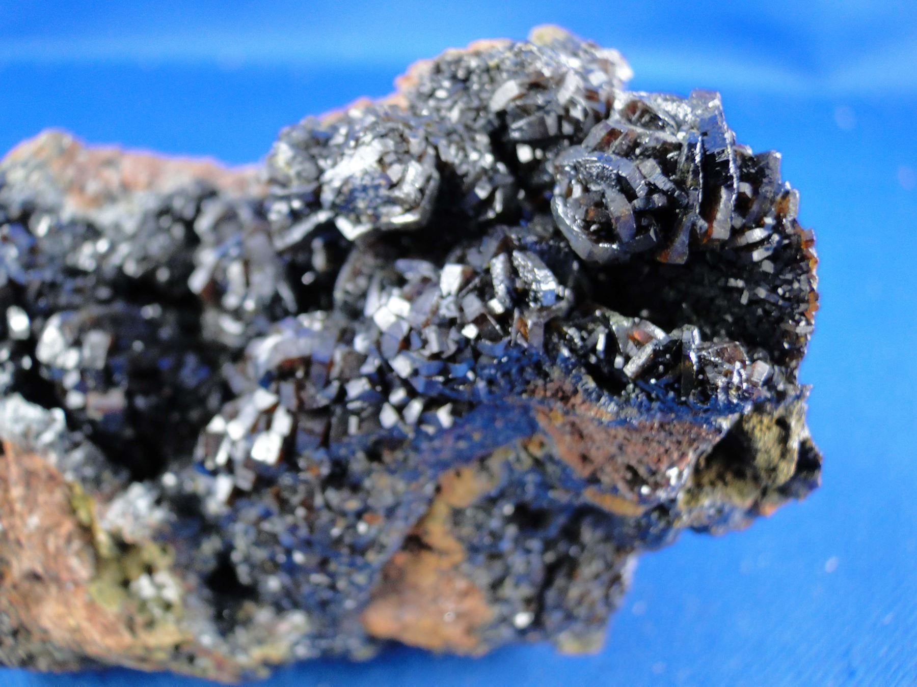 Minerali & Pietre curative: Descloizite – Usato da Schinznach Bad venduto da Demerald 2