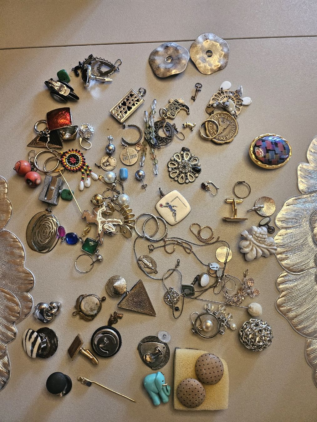 Altri gioielli: Schmuck Konvolut Diverse Teile ungeprüft  – Usato da St. Gallen venduto da Cocos_Ricardo