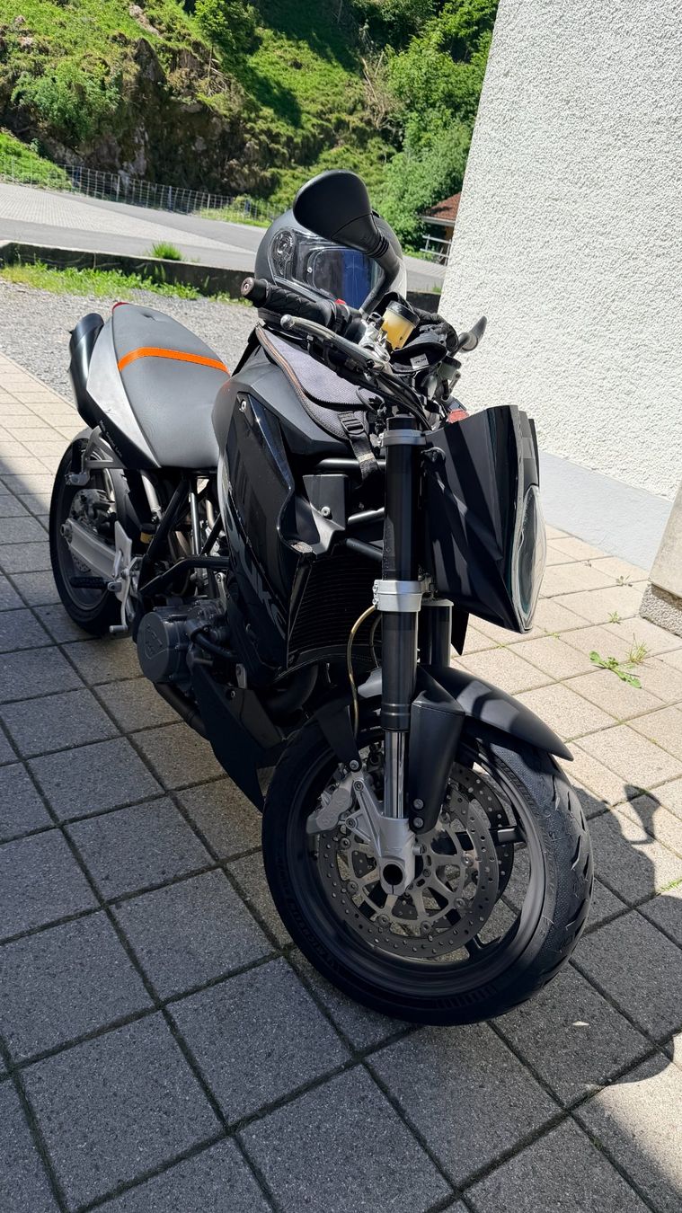 KTM Strada: KTM 990 Superduke – Usato da Muotathal venduto da H136 7