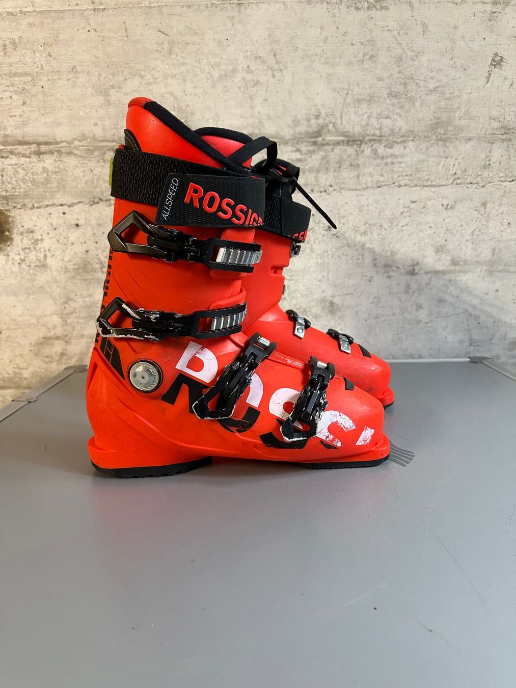Rossignol Scarpe da uomo: Rossignol Skischuhe 26.5 / 41 – Usato da Emmenbrücke venduto da karkarkar