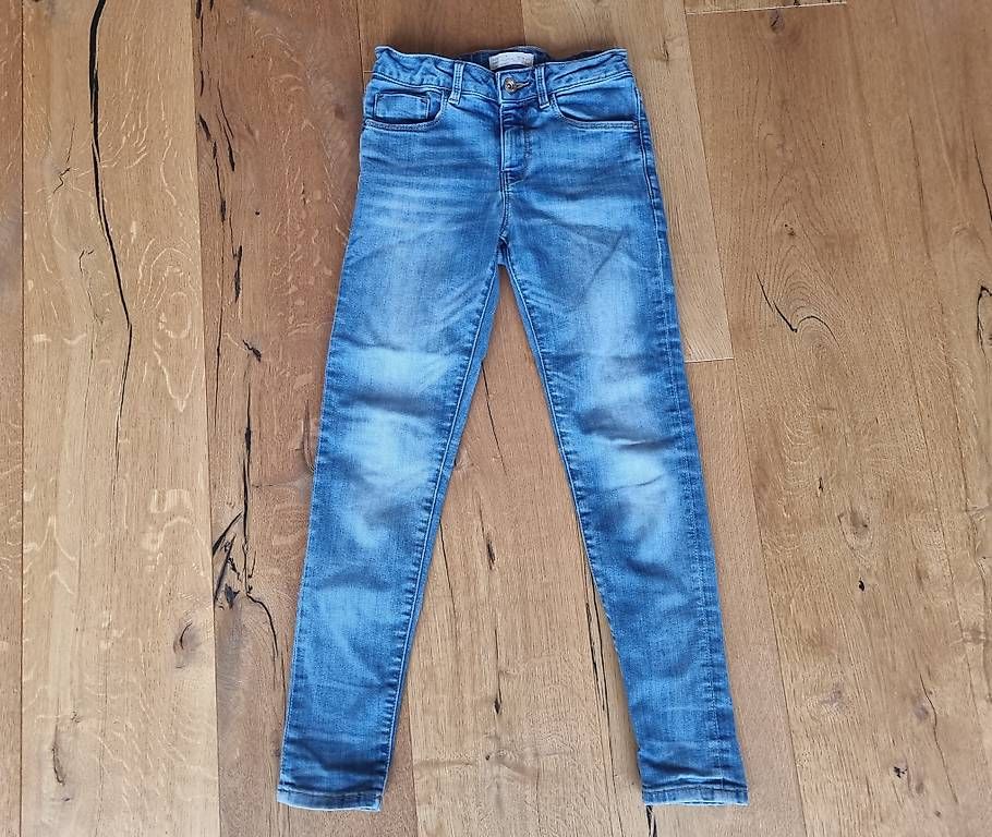 Zara Pantaloni: Jeans Zara Gr.140 – Usato da Brütten venduto da gupi1717