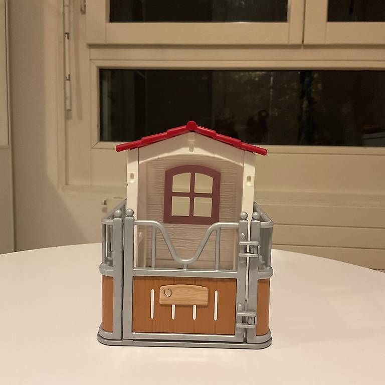 Giocattoli: Box pour chevaux Schleich – Usato da Petit-Lancy venduto da patou.711