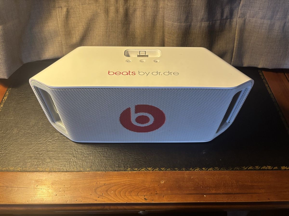 Beats Haut-parleurs: Beats by Dr. Dre Beatbox enceinte  – D'occasion à Mézières VD par P-M-C