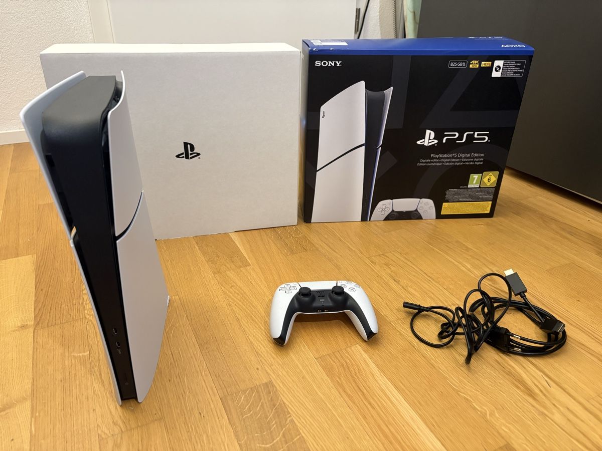 Sony Console: Console Sony PlayStation 5 Digital Edition état correct – Usato da Marly venduto da men_nrp7