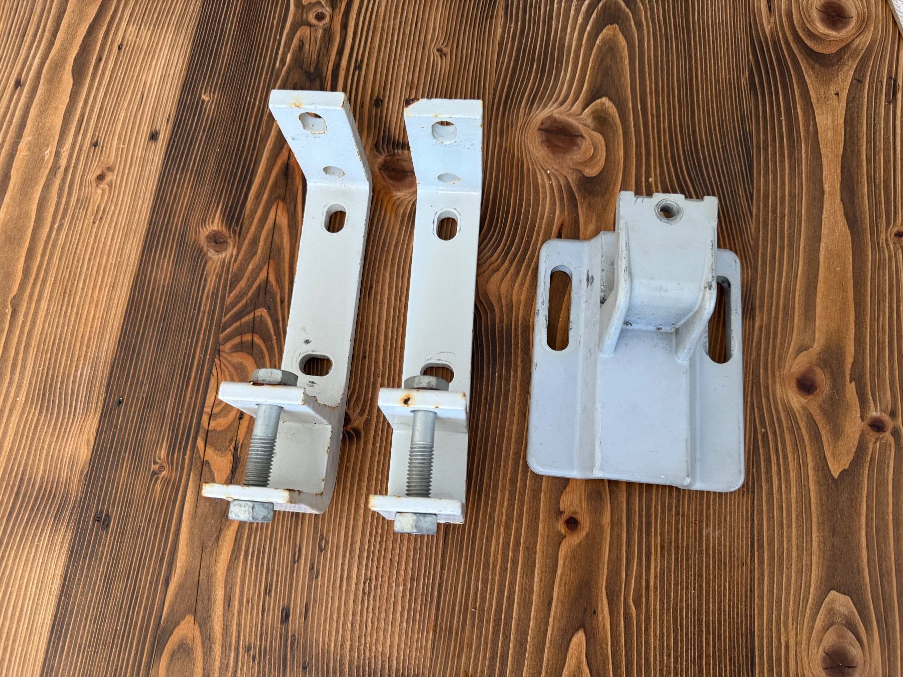 Supporti a parete: Storenhalterungen Metall 3 Stk. Gebraucht – Usato da Arisdorf venduto da imbeck