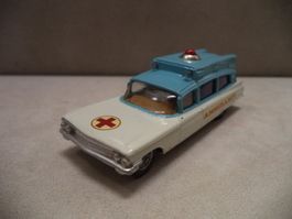 CORGI TOYS 1:43 SUPERIOR AMBULANCE CADILAC mit Licht rar