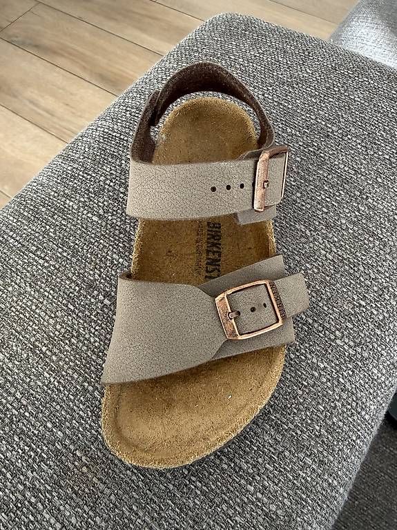 Scarpe per ragazzi: Birkenstock pour garçons en taille 27 – Usato da Bussigny venduto da nan_nw9d
