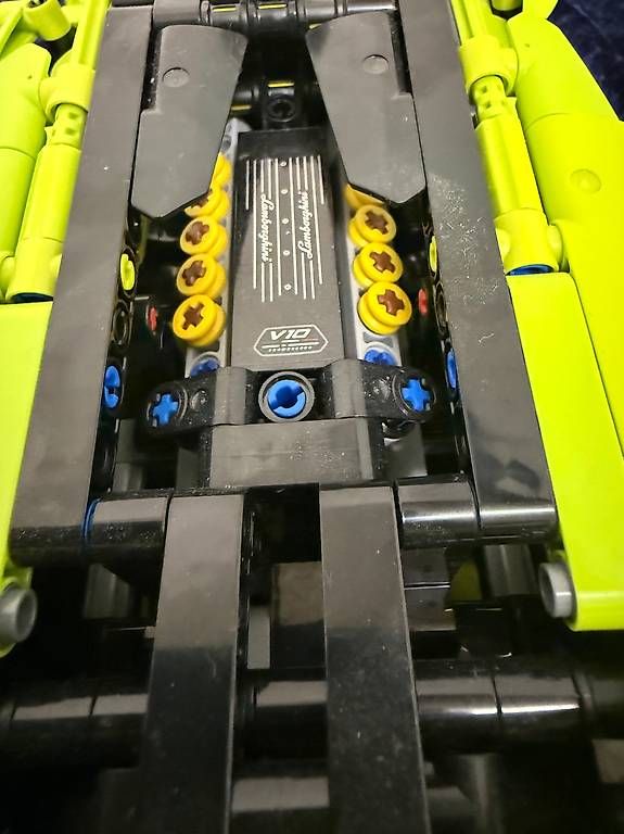 Baukästen: Lego Technic 42161 Lamborghini  – Gebraucht aus Wallisellen von eve1000 2