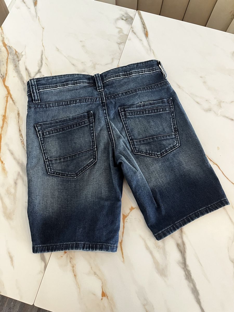 Pantaloni: Jeans Shorts Clockhouse Grösse 28 – Usato da Bäch SZ venduto da Olivier_Sales 1