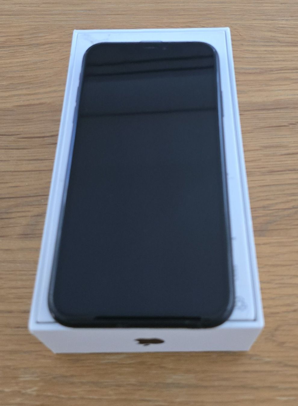 Apple Telefoni cellulari / Smartphones: Apple iPhone XR 128GB Schwarz – Usato da Au ZH venduto da WPD