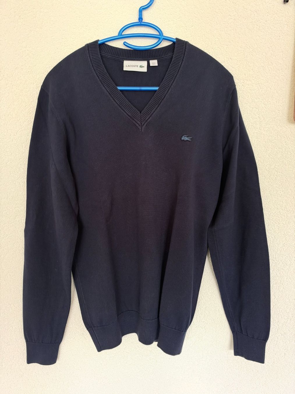 Lacoste Pullover & Sweatshirts: Pull Lacoste col V bleu marine - Taille 3 / S – Gebraucht aus Fully von Avranville 4