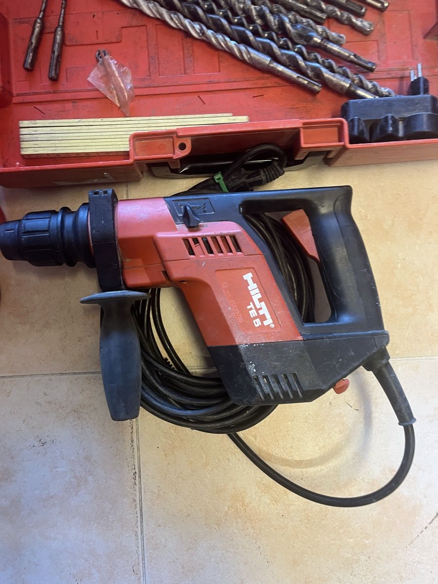Hilti Bohrmaschinen: Hilti TE5 mit Staubsauger Aufsatz  – Gebraucht aus Neerach von fuz_8d7l 1