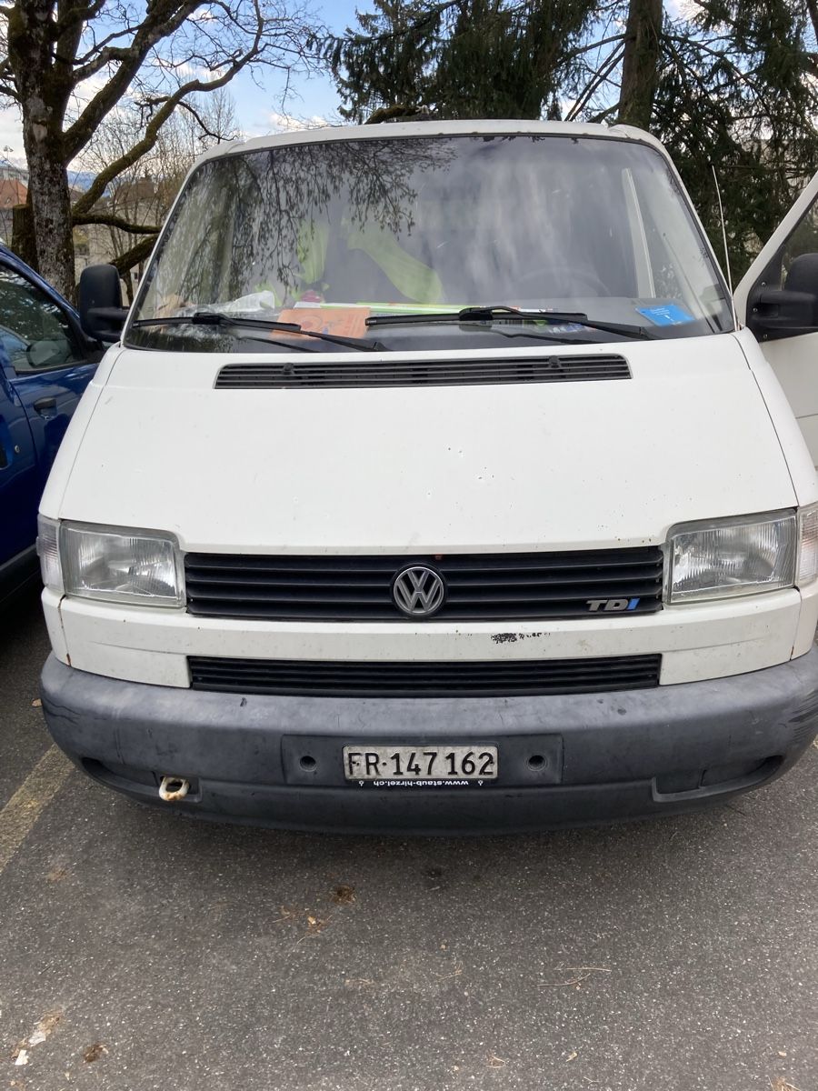 VW Automobili: VW T4 2,5 TDI , MFK, expertisé Juni 2024 – Usato da FRIBOURG venduto da Boris004 2