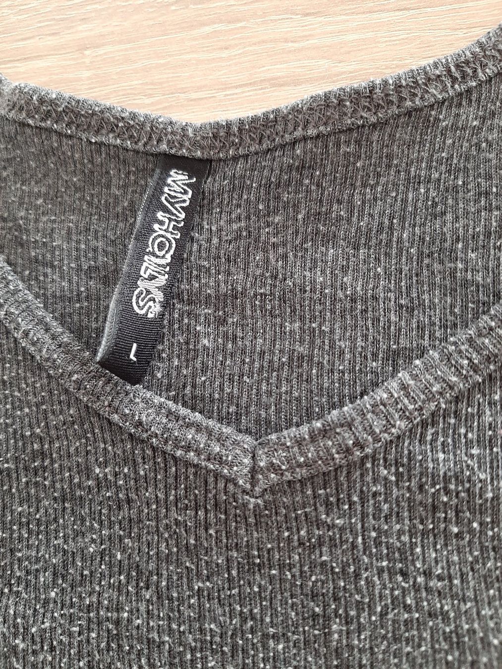 Tops: Tanktop mittelgrau, klein geschnitten, ca. Gr. S – Gebraucht aus Menziken von Rien1 1
