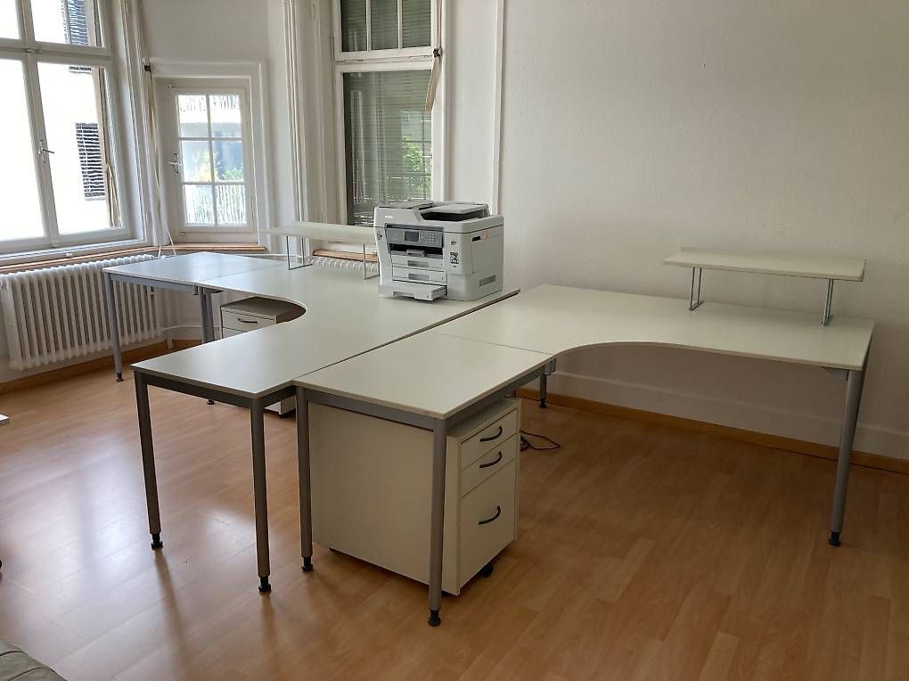 Bureaux: Büroeinrichtung – D'occasion à Hergiswil NW par salescreative 4