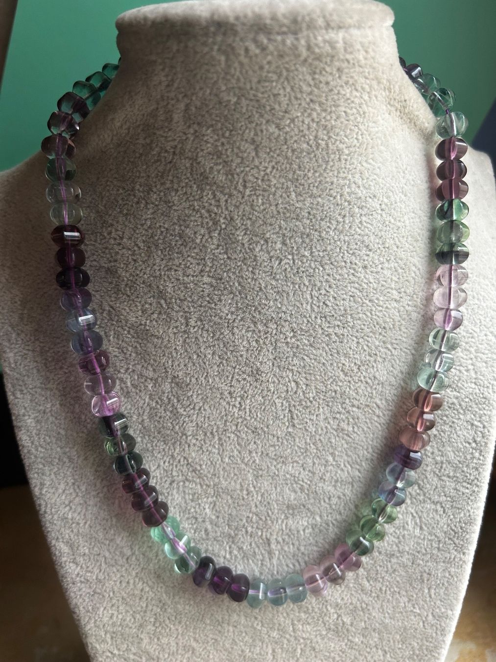 Ketten: Halskette Amethyst & Jadeit + Goldverschluss 750 – Gebraucht aus Dittingen von Bijoubelle