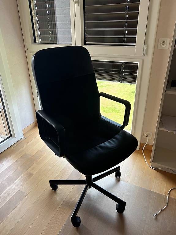 Chaises: Chaise de bureau IKEA – D'occasion à Echandens par luandseb