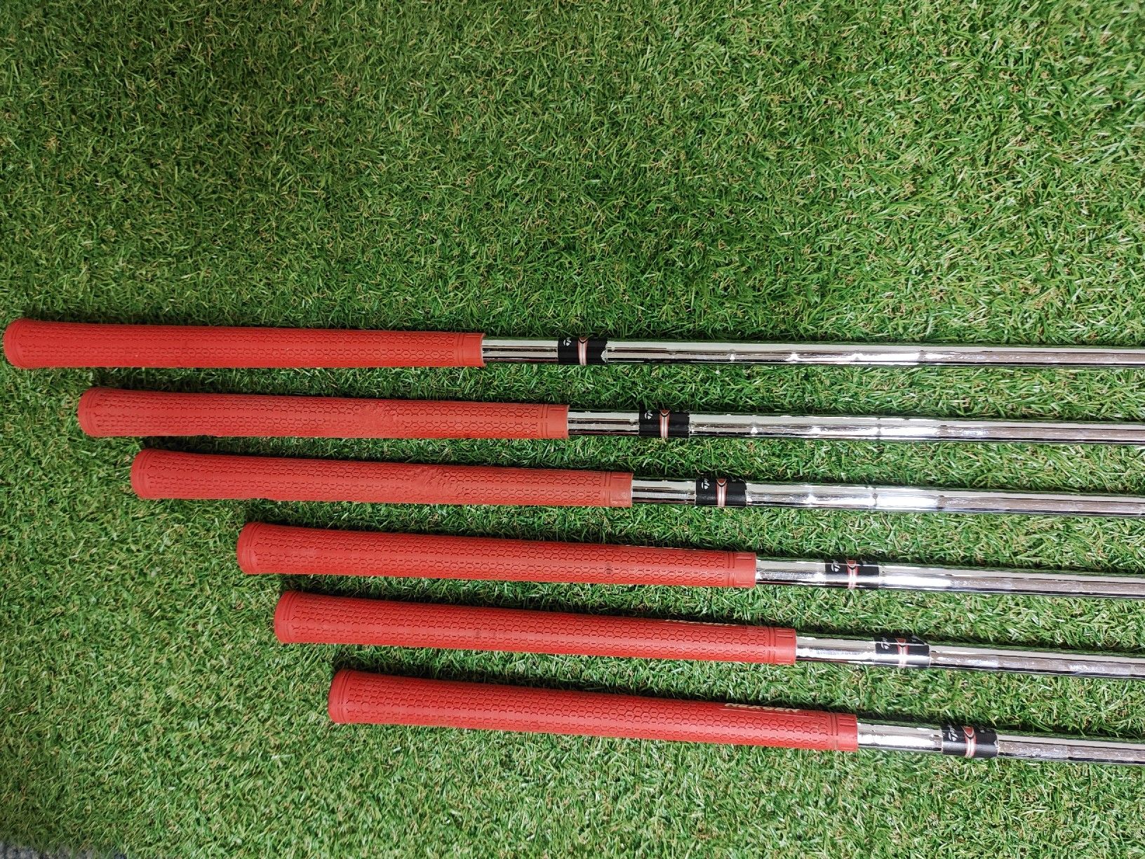 Taylor Made Mazze & Set: TaylorMade Burner Eisensatz 5-PW, Stahlschaft, Regular Flex – Usato da Uerikon venduto da Chreggus_Golfshop 2