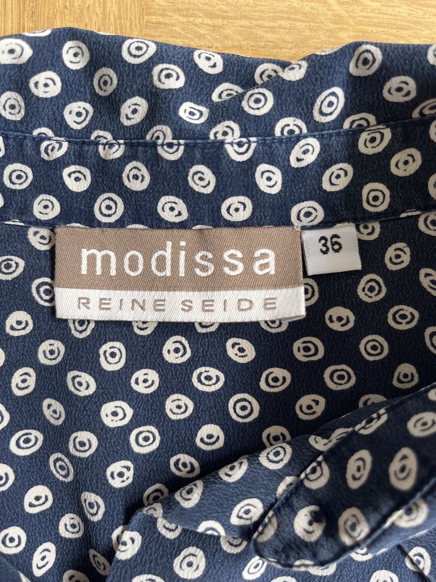 Modissa Blusen: Modissa Seidenbluse, Gr. 36, Kurzarm, Blau-Weiss gemustert – Gebraucht aus Zürich von Kleanthy 2