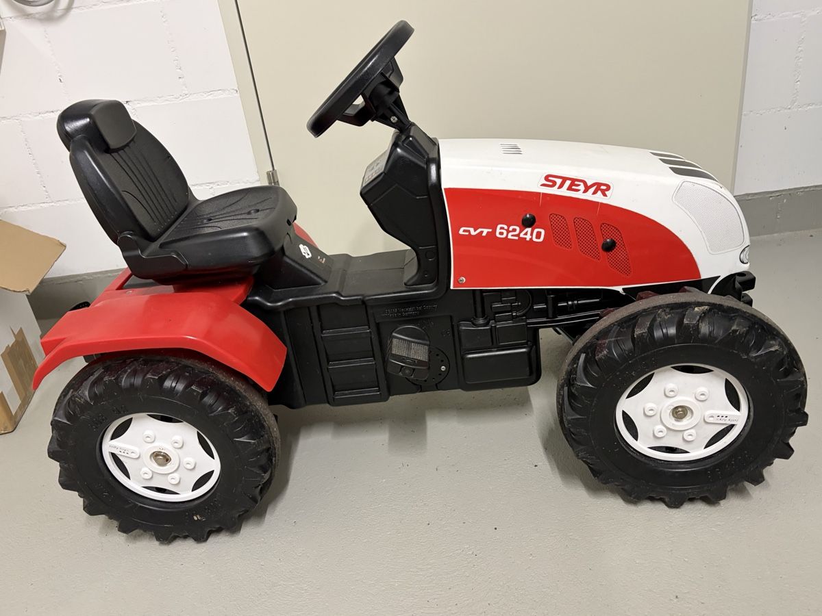 Steyr Fahrzeuge für Kinder: Trettraktor Steyr – Gebraucht aus Sarmenstorf von LioWe
