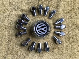 VW Käfer Zubehör ----- 16 Chrom-Radbolzen M 14 x 1,5 neu
