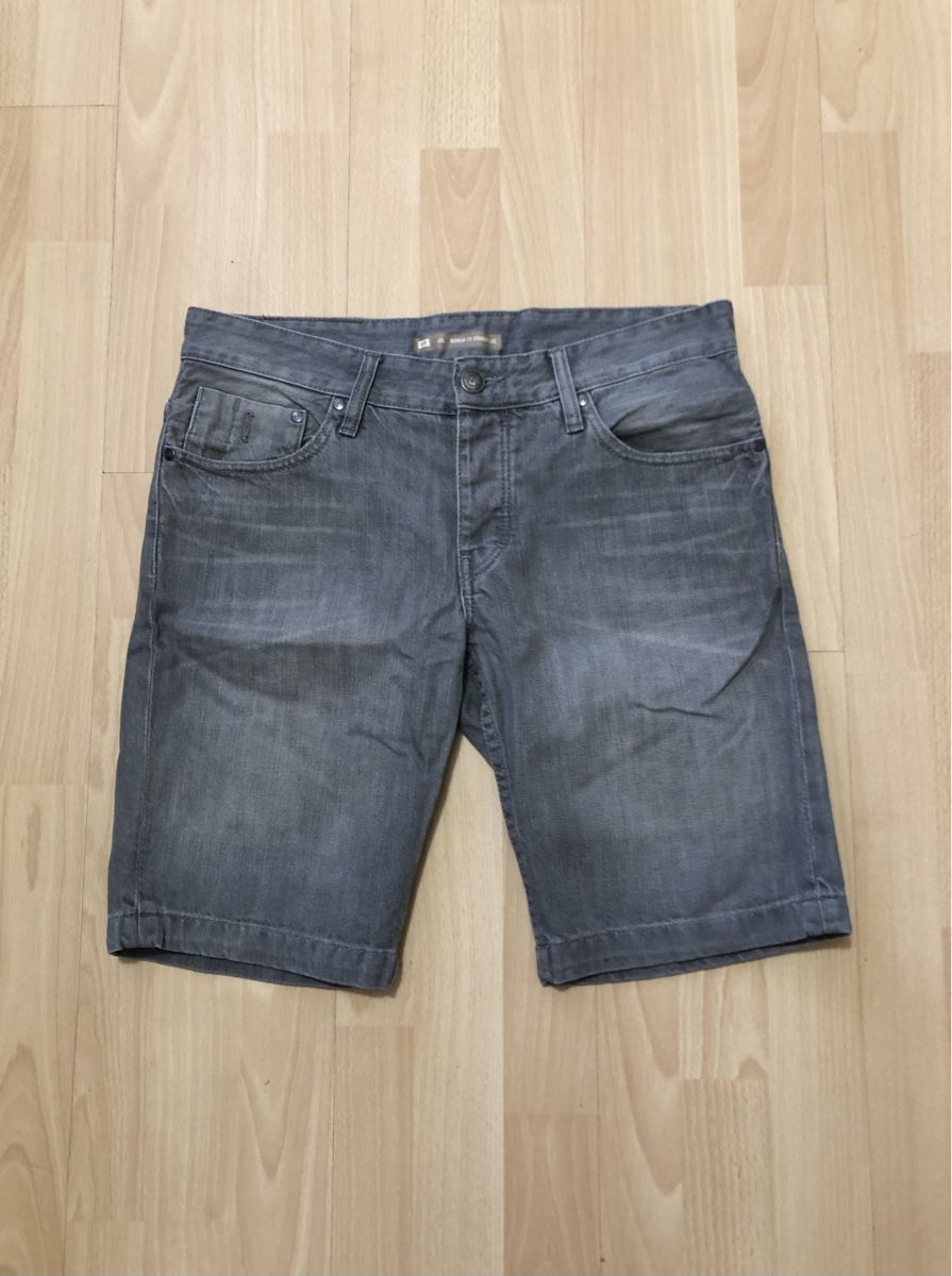 We Jeans: WE Kurz Hose Size: 32 – Gebraucht aus Chur von vicky7