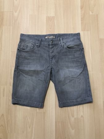 WE Kurz Hose Size: 32