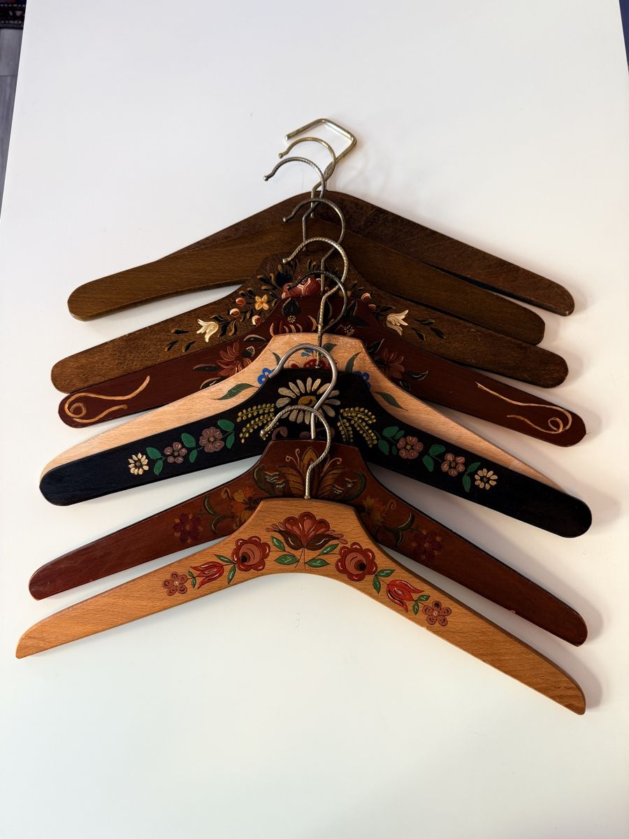 Appendiabiti: Lot de 41 cintres vintage  – Usato da Aigle venduto da Vintage1184 2