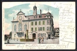 Weinfelden, Passanten und Brunnen vor de