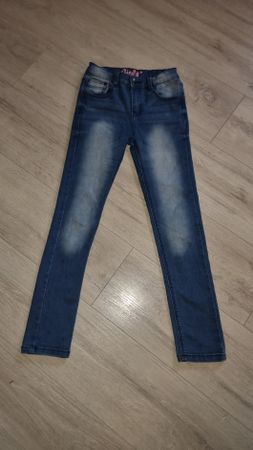 moderne Mädchen Jeans gr.134