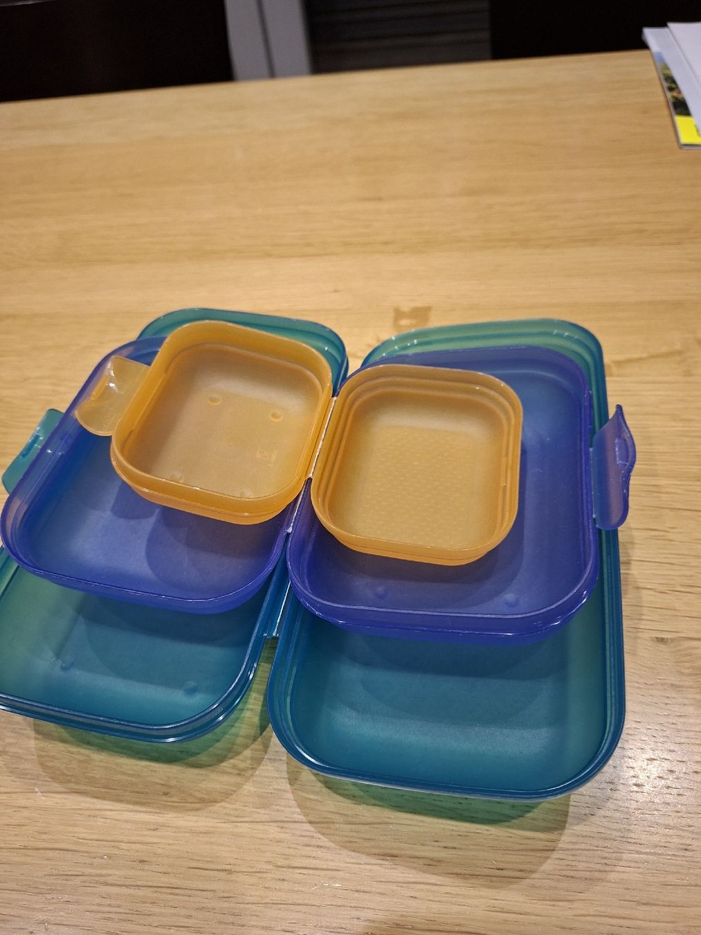 Tupperware Contenitori & Simili: Tupperware 3er Set Behälter, geeignet für Wanderung,  Snacks – Usato da Kappel SO venduto da Alaska1313