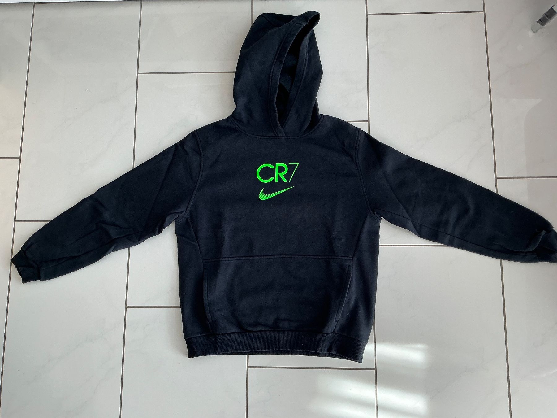 Nike Pullover & Sweatshirts: Neuwertiger CR7 Pullover Gr.158/164 Nike – Gebraucht aus Biel-Benken BL von Sahra1