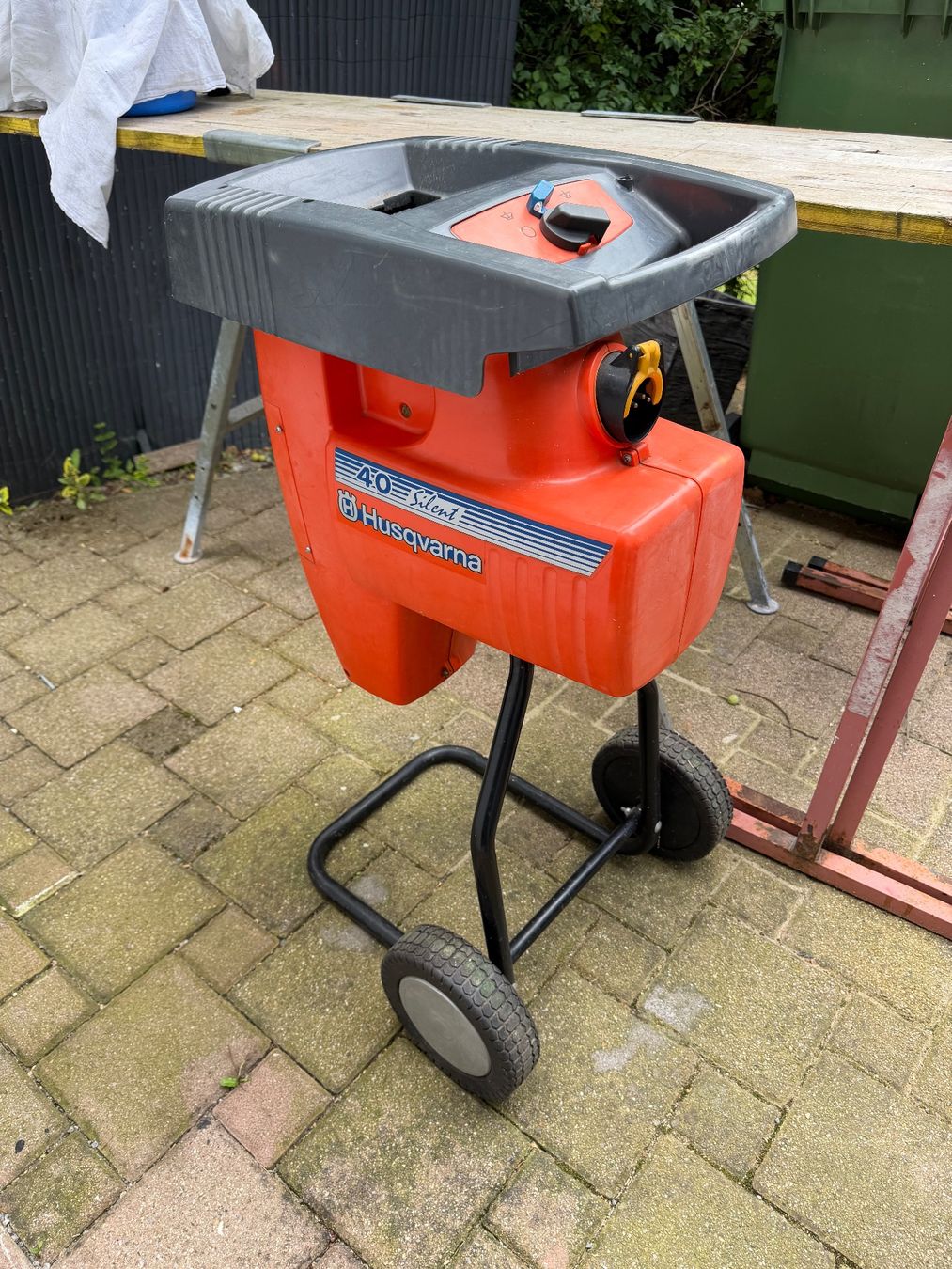 Husqvarna Trinciatrici: Husqvarna Häcksler 40 Silent gebraucht – Usato da Rorschacherberg venduto da P_35PCJ