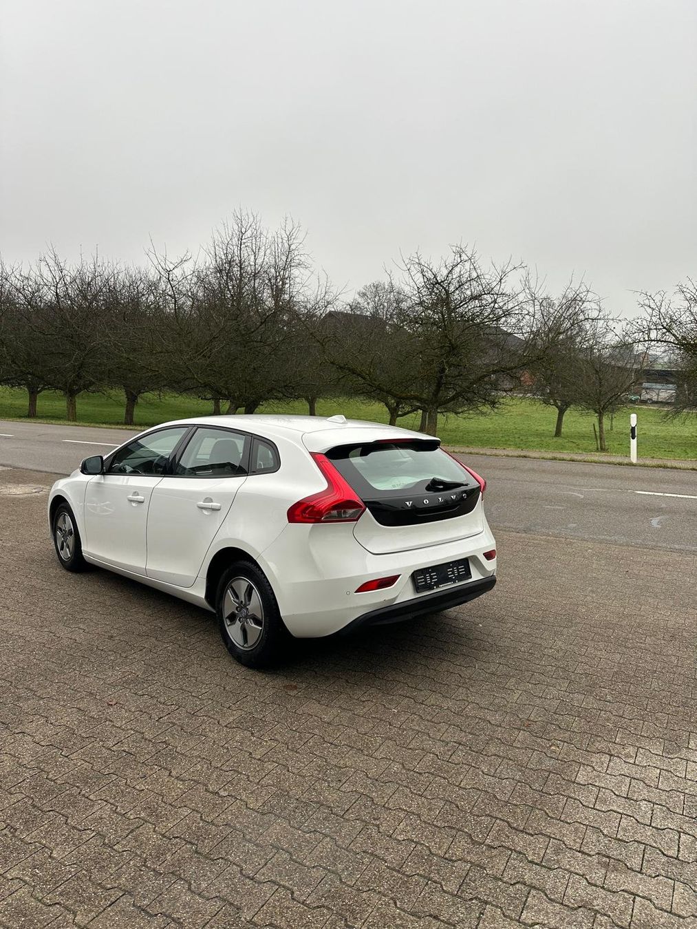 Volvo Automobili: Volvo V40 Diesel – Usato da Zuckenriet venduto da DGZ2020 3