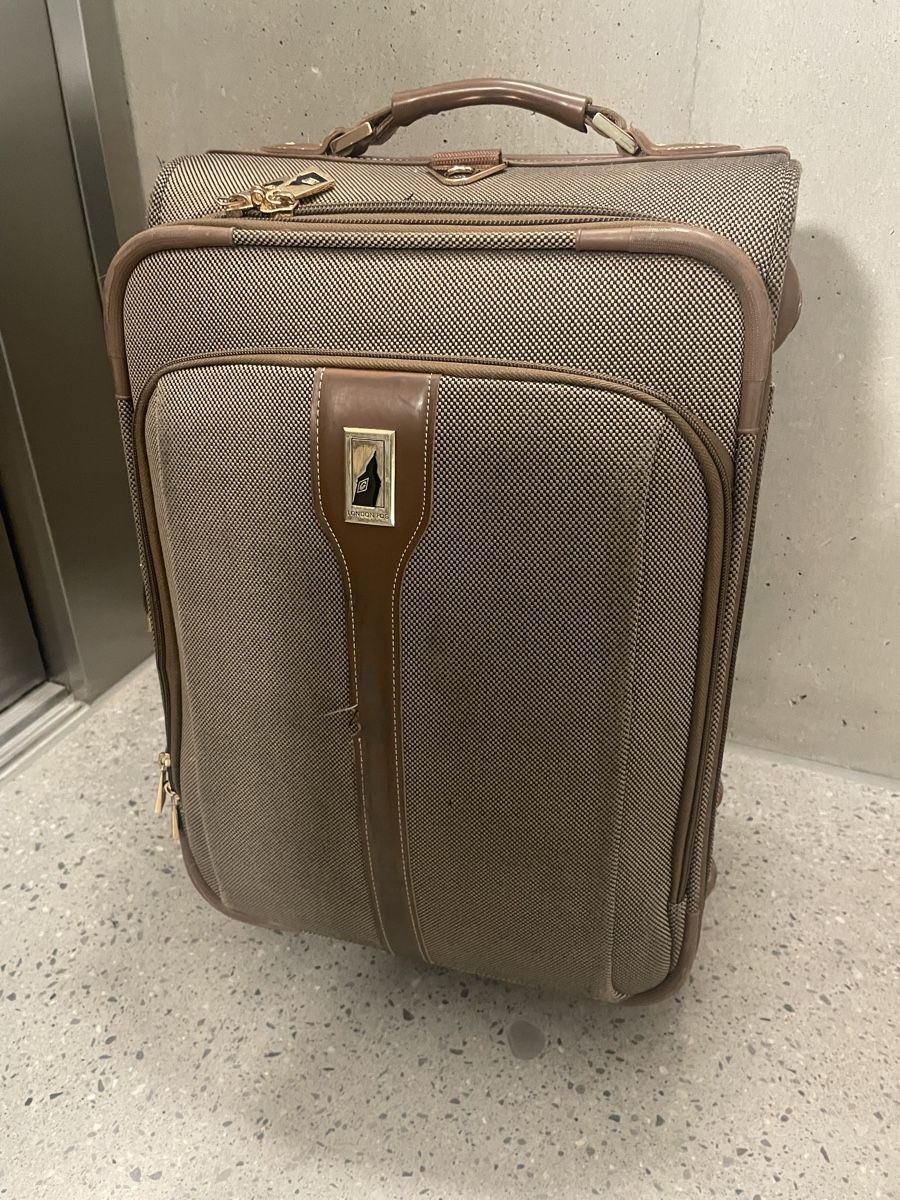 Valigie: Carry-on Luggage 2-Wheels – Usato da Gland venduto da sib_dv9r 2